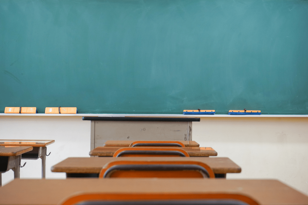 Prefeitura anuncia retomada de concurso público para professores em Juiz de Fora