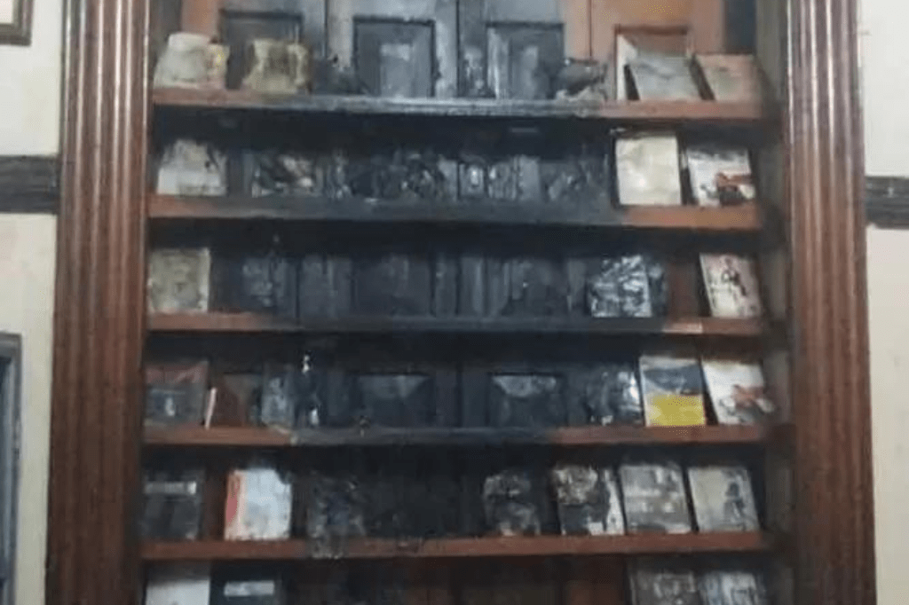 Patrimônio histórico é queimado em incêndio no Centro de Juiz de Fora